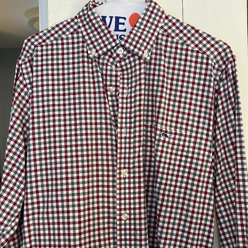 Vineyard vines grey and maroon button down